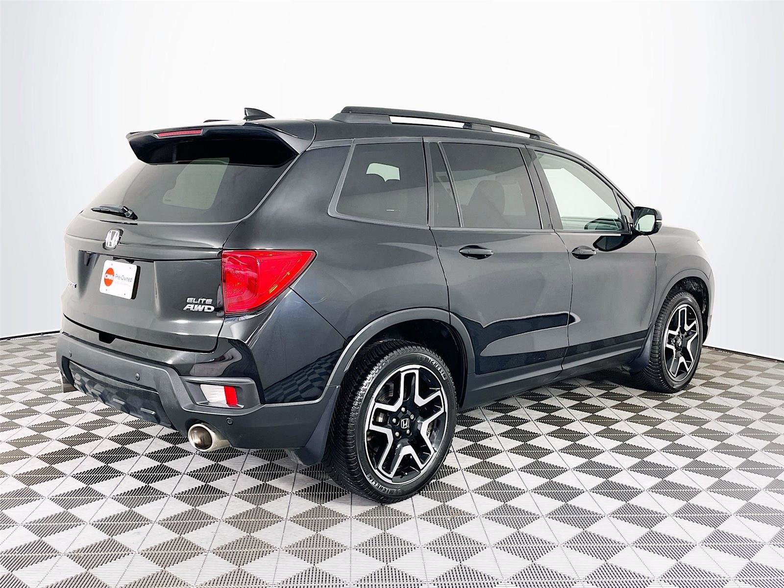 Used 2023 Honda Passport Elite image 11
