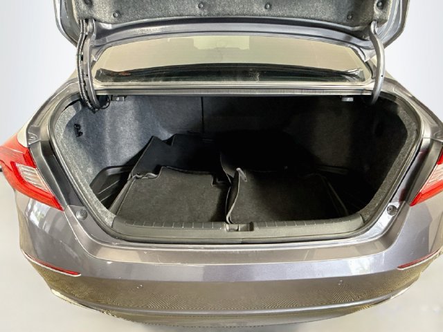 Used 2020 Honda Accord Touring image 34