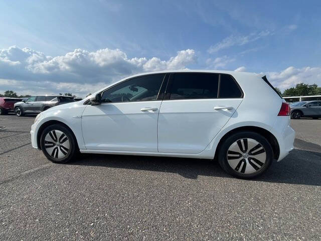 Used 2016 Volkswagen e-Golf SE FWD image 8
