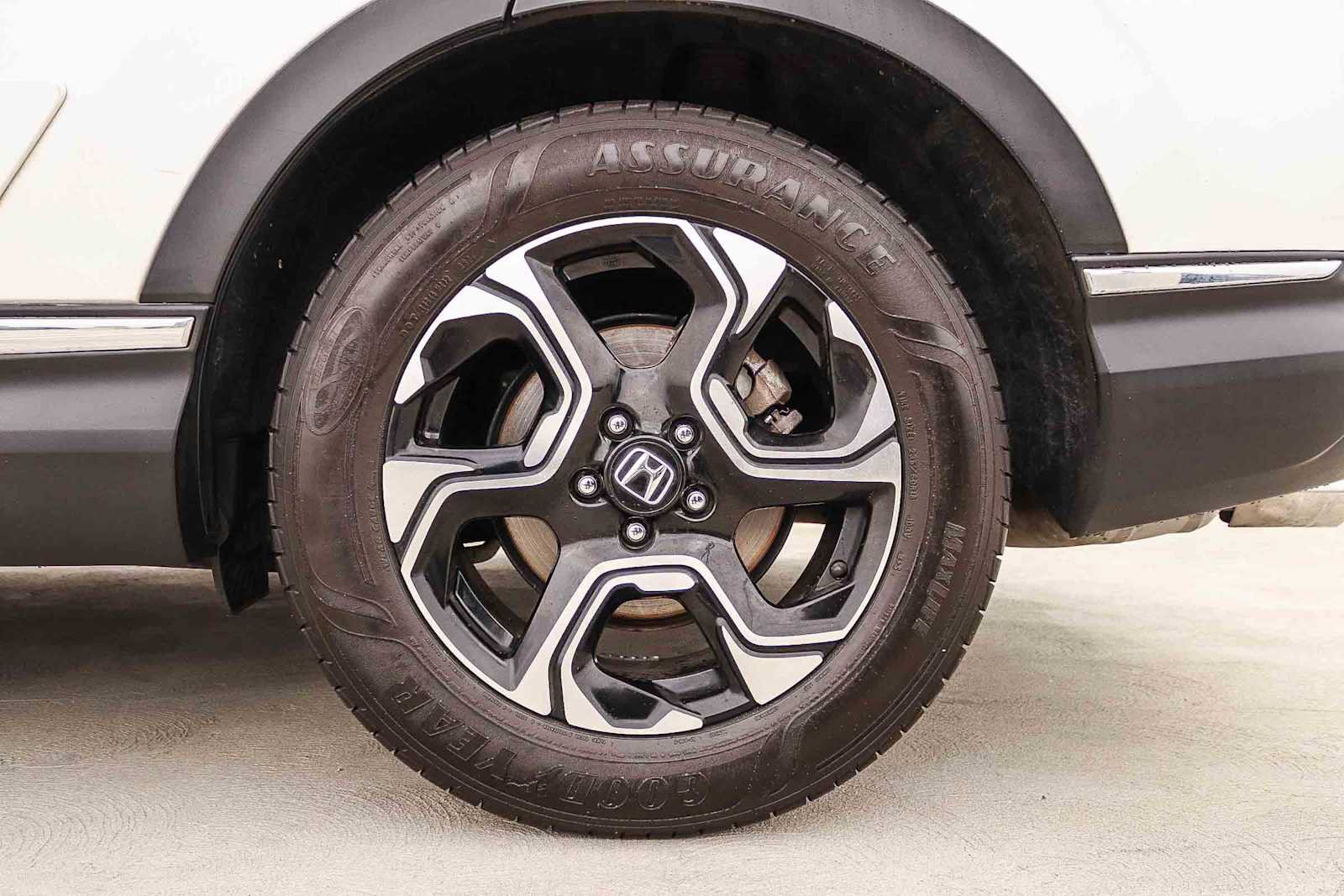 Used 2017 Honda CR-V Touring image 10