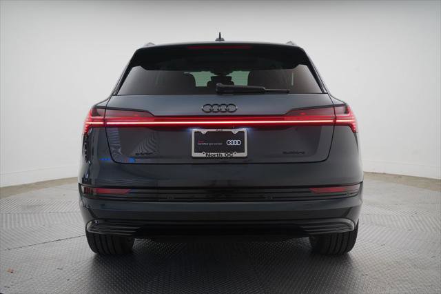 Certified 2023 Audi e-tron Premium Plus w/ Premium Plus Package AWD/4WD image 4