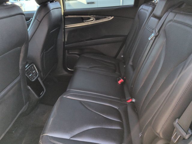 Used 2022 Lincoln Nautilus FWD w/ Premium Package image 14