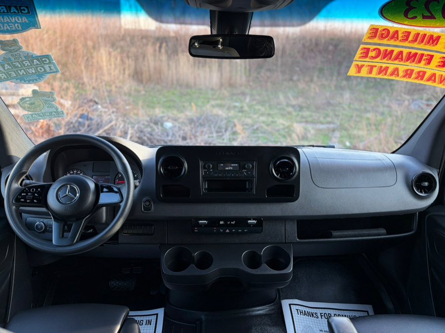 Used 2023 Mercedes-Benz Sprinter 2500 image 10