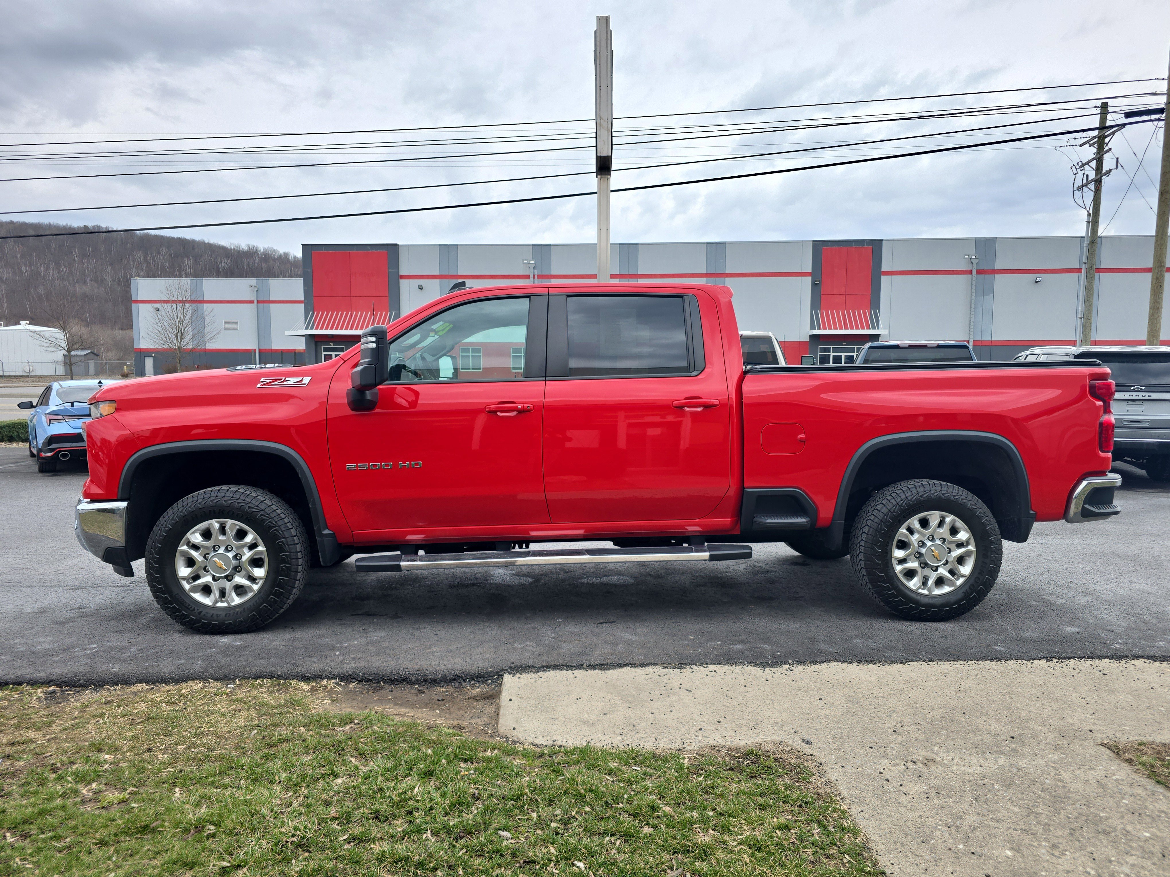 Used 2024 Chevrolet Silverado 2500 LT image 7