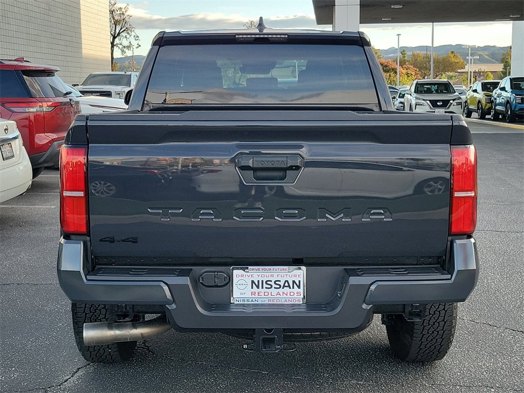 Used 2025 Toyota Tacoma TRD Off-Road image 33