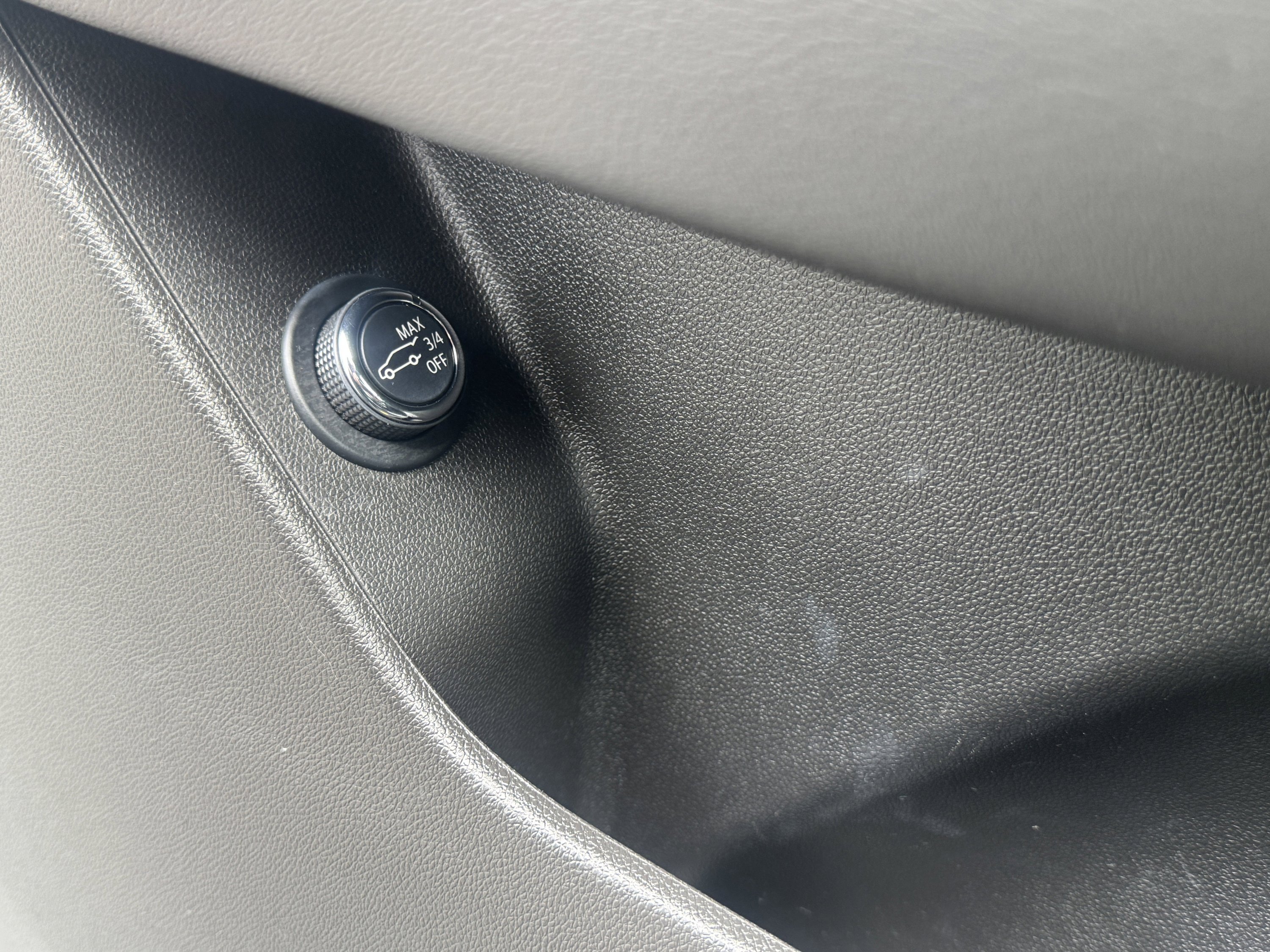 Used 2023 Cadillac XT6 Premium Luxury image 32