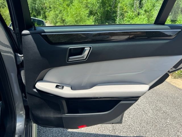 Used 2015 Mercedes-Benz E 350 4MATIC Sedan image 15