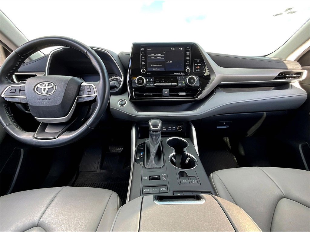 Used 2022 Toyota Highlander XLE image 21
