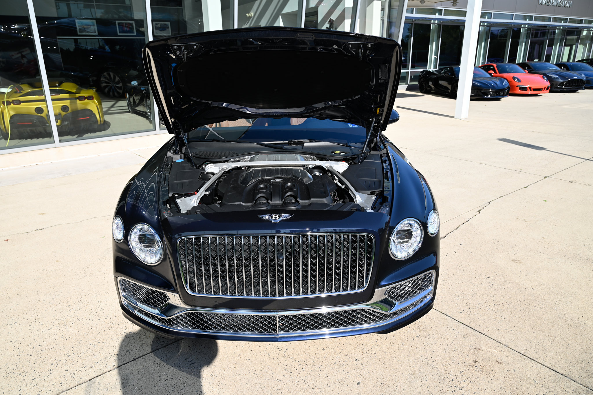 Used 2022 Bentley Flying Spur V8 AWD/4WD image 66