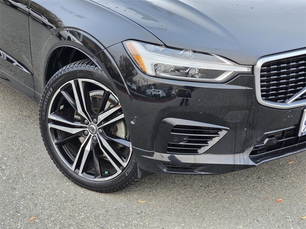 Used 2018 Volvo XC60 T8 R-Design w/ Convenience Package image 9