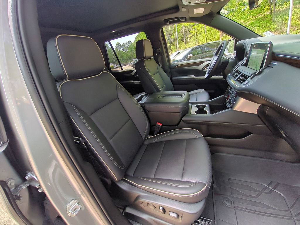 Used 2024 Chevrolet Tahoe Premier w/ Premium Package image 37