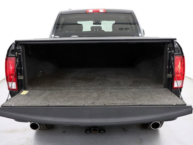 Used 2017 RAM 1500 Express w/ Black Ram 1500 Express Group image 6