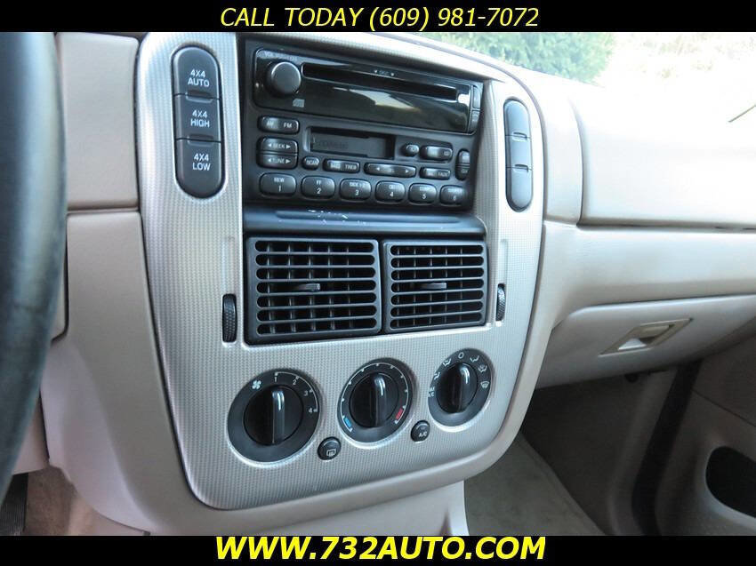 Used 2003 Ford Explorer XLT image 13