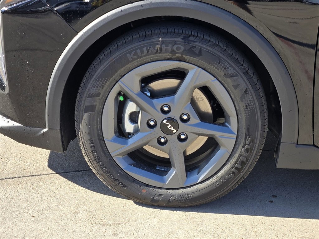 New 2025 Kia K4 LXS image 8