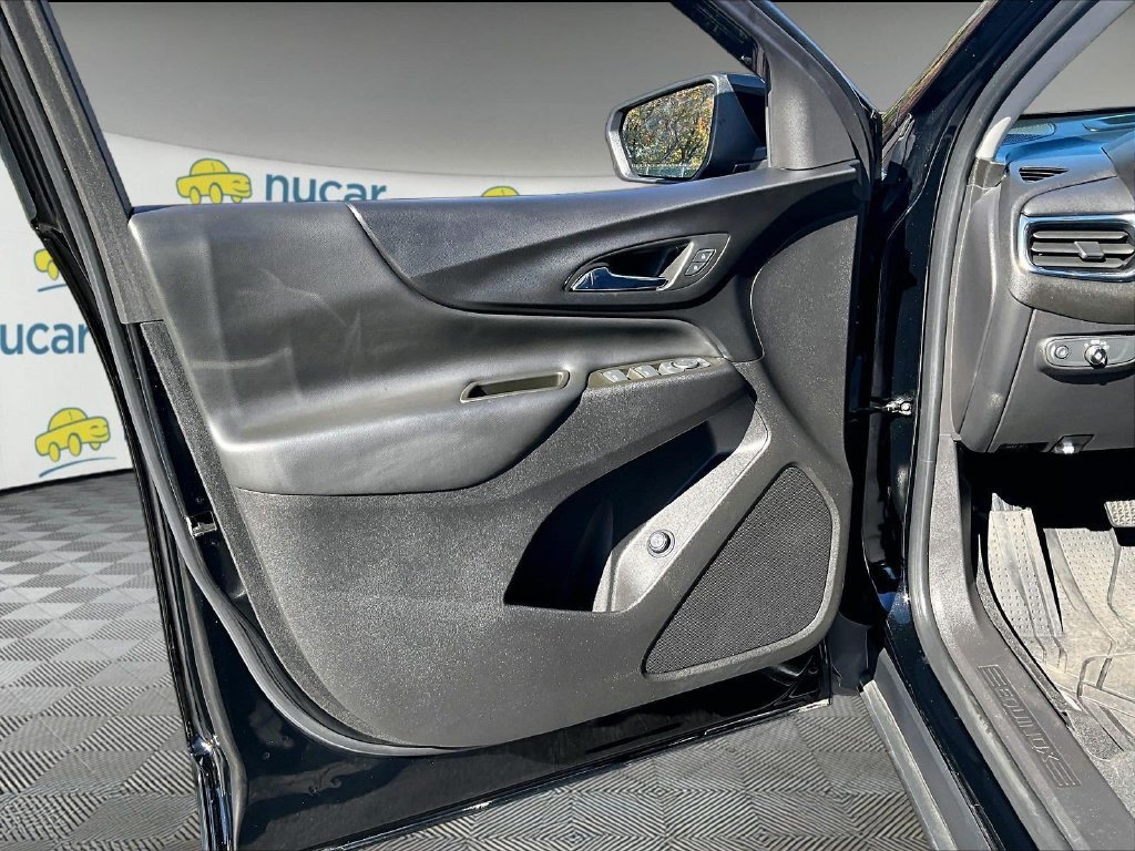Used 2023 Chevrolet Equinox LT AWD/4WD image 9