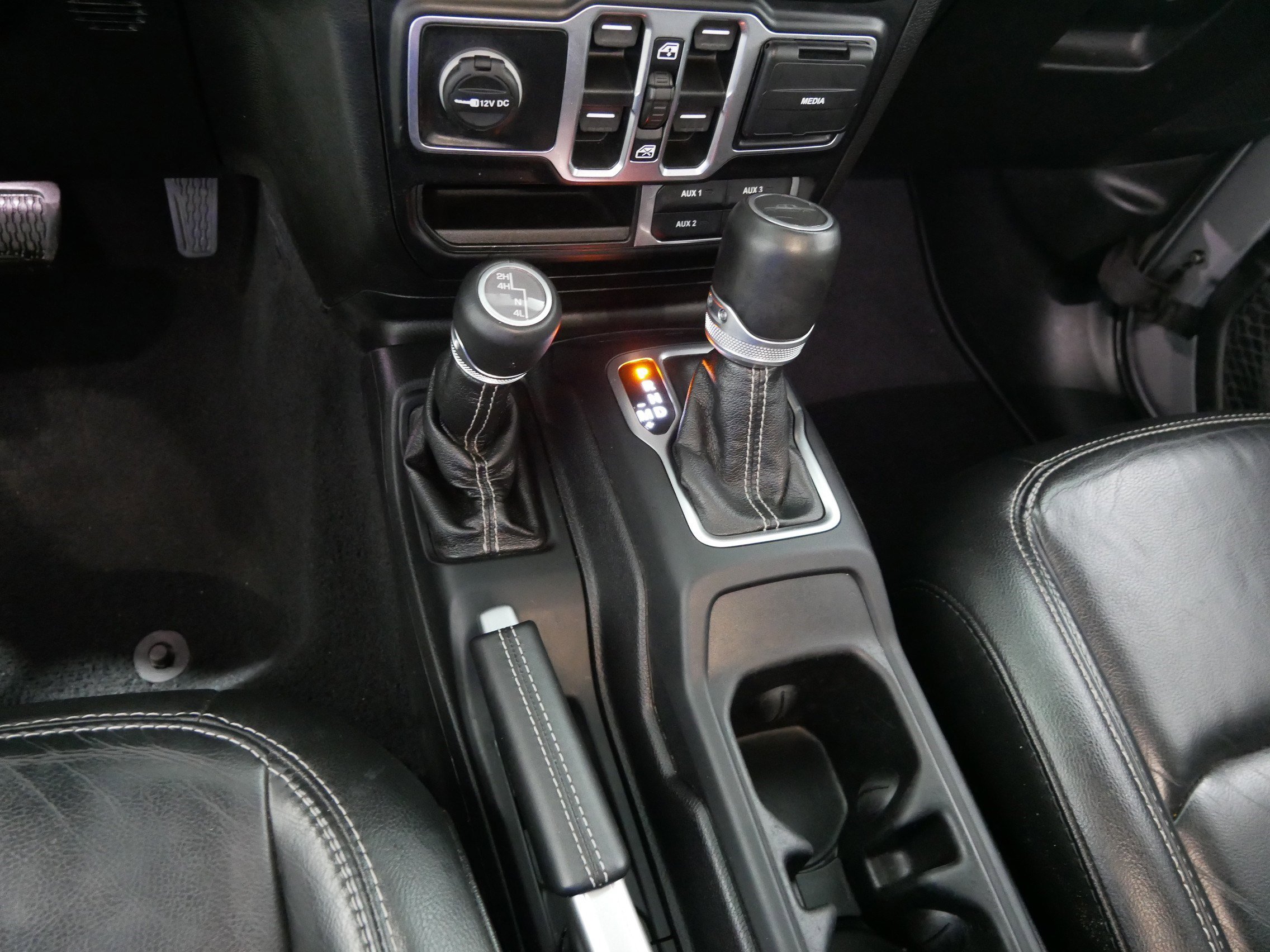 Used 2020 Jeep Gladiator Overland image 24