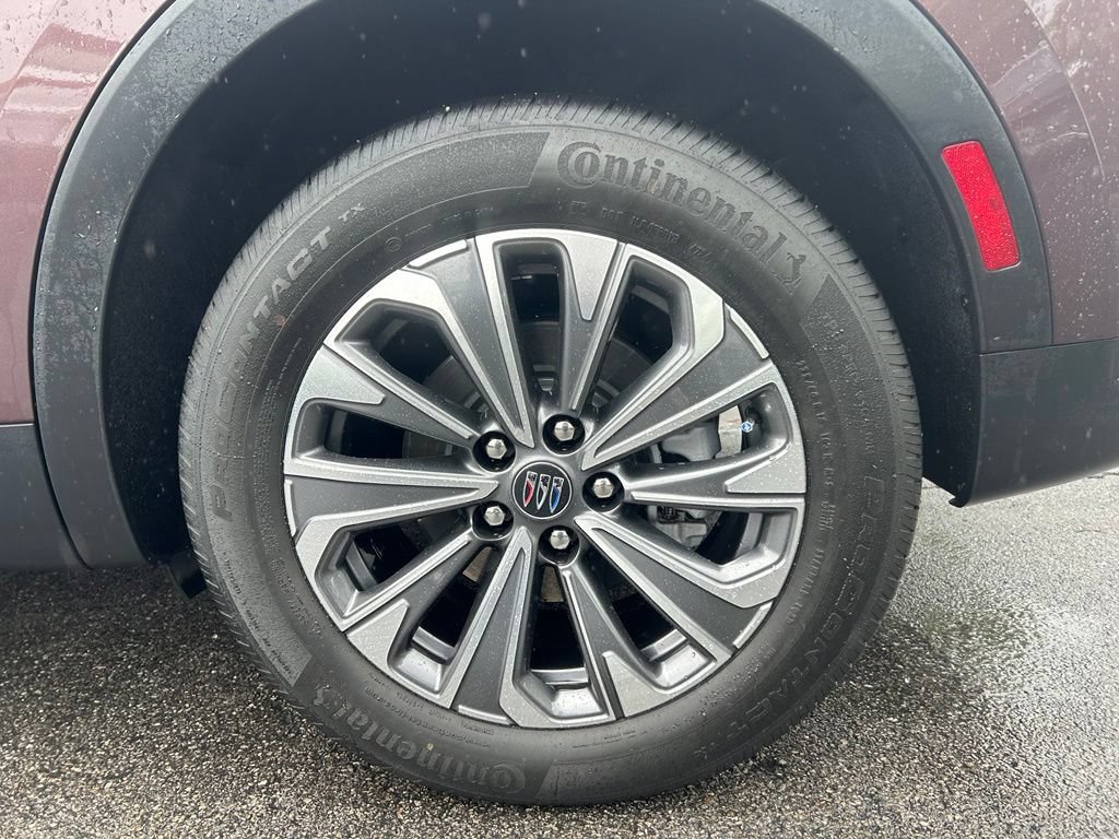Used 2025 Buick Envision Preferred AWD/4WD image 26