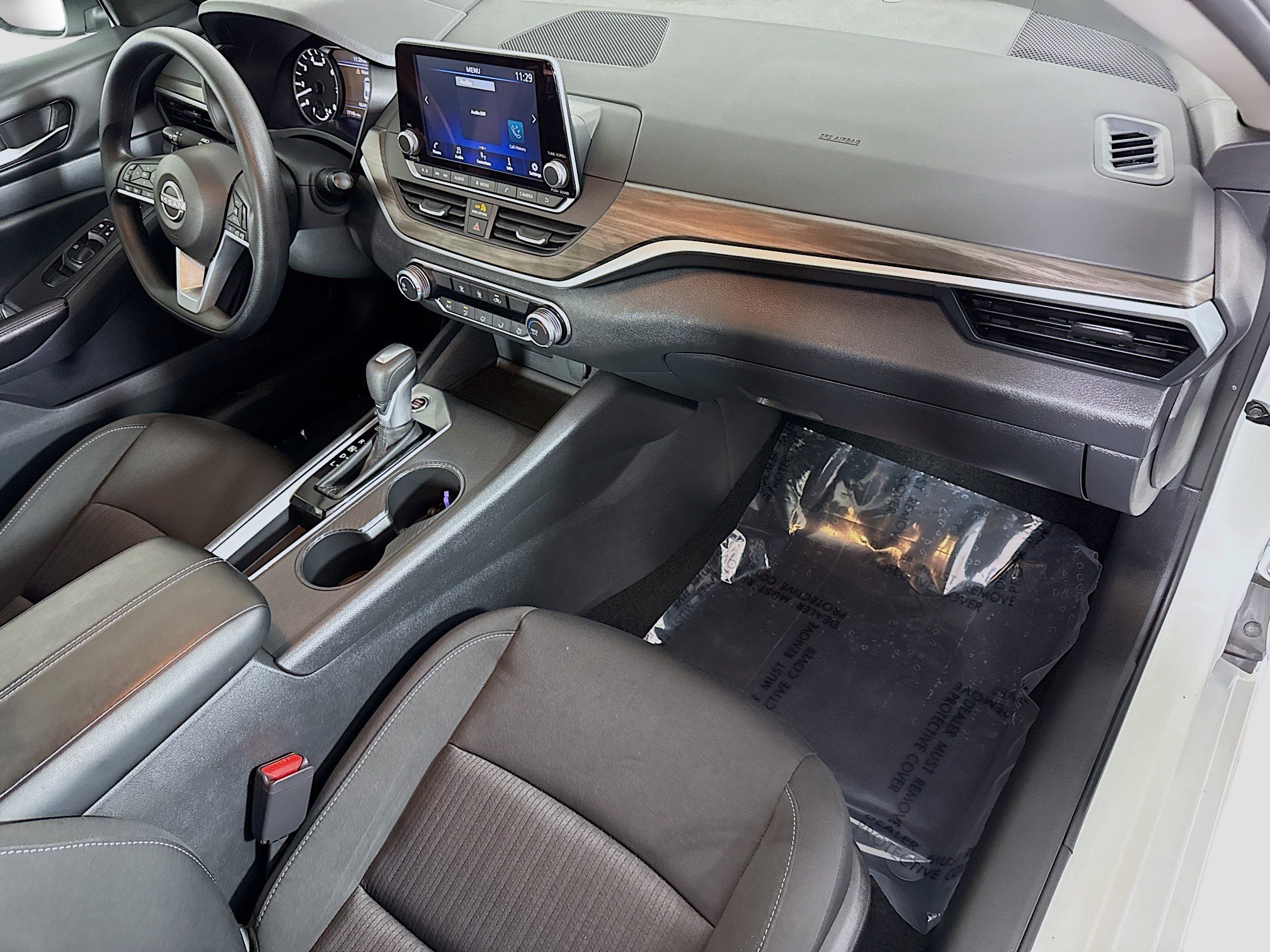 Used 2025 Nissan Altima 2.5 SV image 30