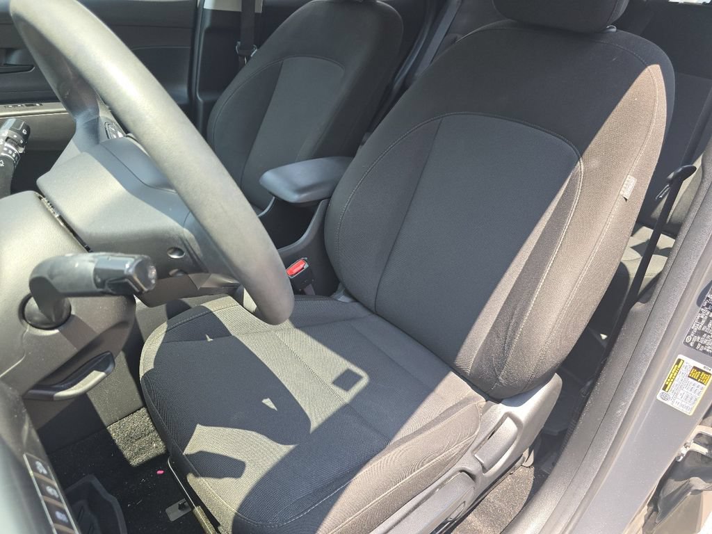 Used 2024 Hyundai Kona SE FWD image 20