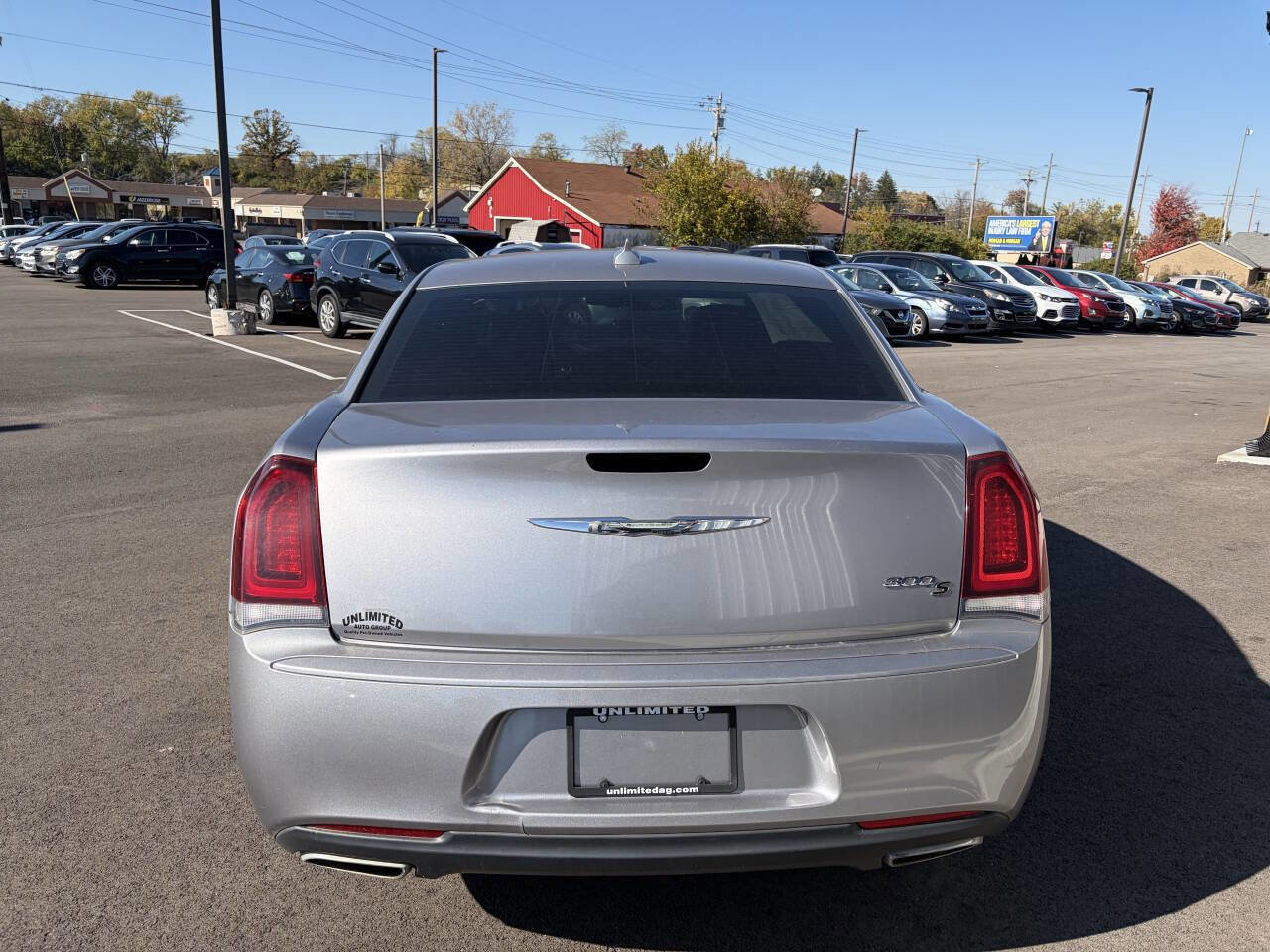 Used 2018 Chrysler 300 S image 21