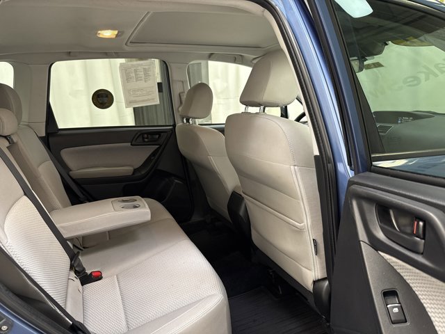 Used 2017 Subaru Forester 2.5i Premium image 29