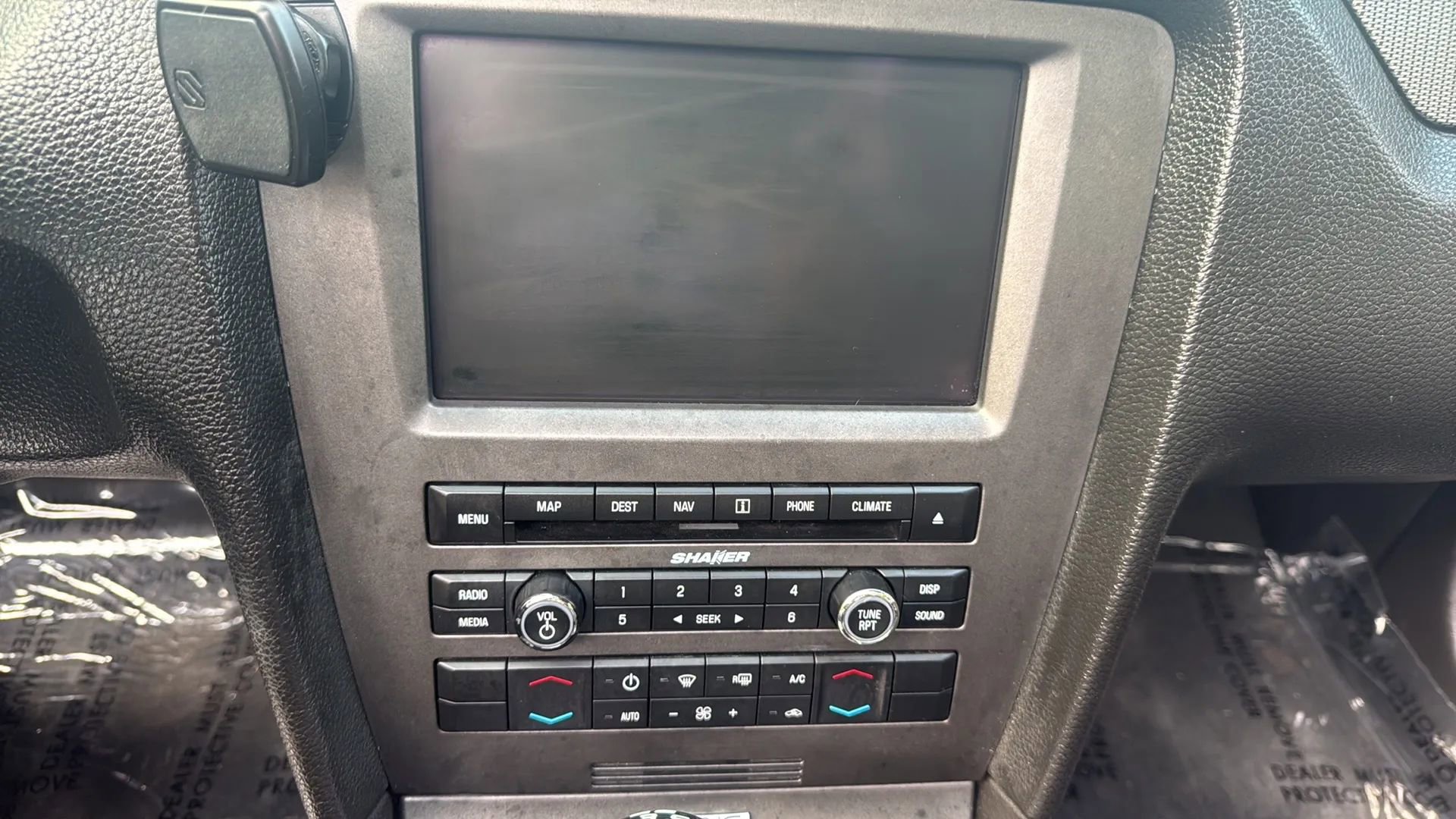 Used 2010 Ford Mustang GT Premium image 18