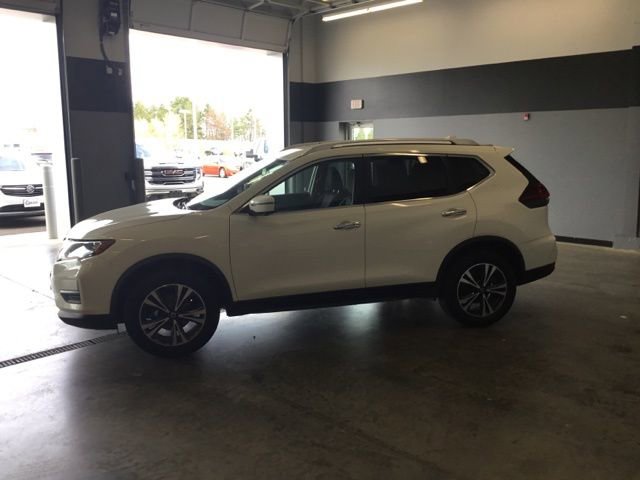 Used 2020 Nissan Rogue SV w/ Premium Package AWD/4WD image 5