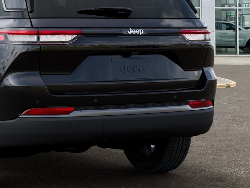 New 2026 Jeep Grand Cherokee Limited AWD/4WD image 13