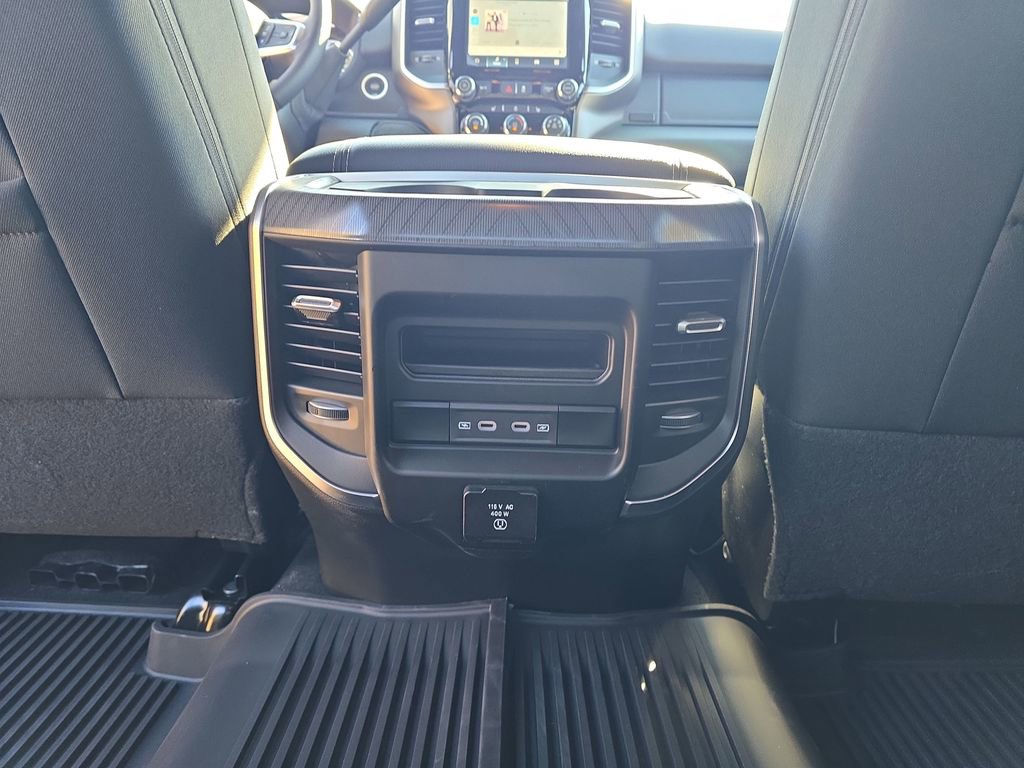 New 2026 RAM 2500 Big Horn AWD/4WD image 28