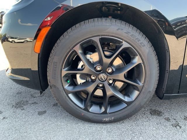 New 2026 Chrysler Pacifica Limited w/ S Appearance Package image 9