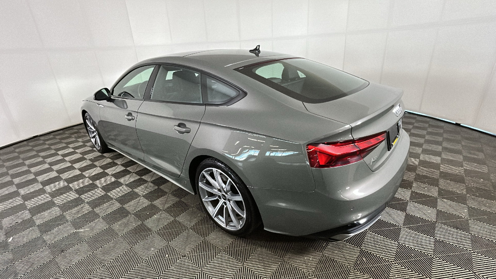 Used 2025 Audi A5 2.0T Premium AWD/4WD image 4