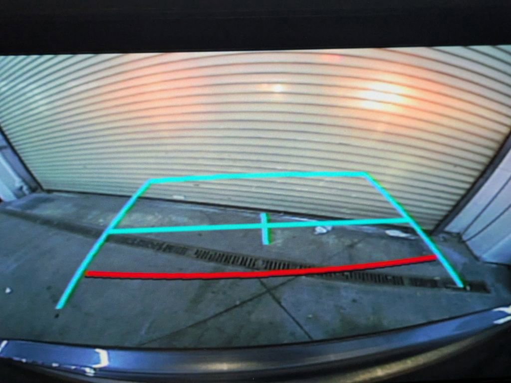 Used 2020 Toyota Highlander XLE image 23