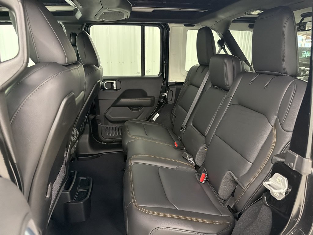 New 2026 Jeep Wrangler Unlimited Sahara AWD/4WD image 12