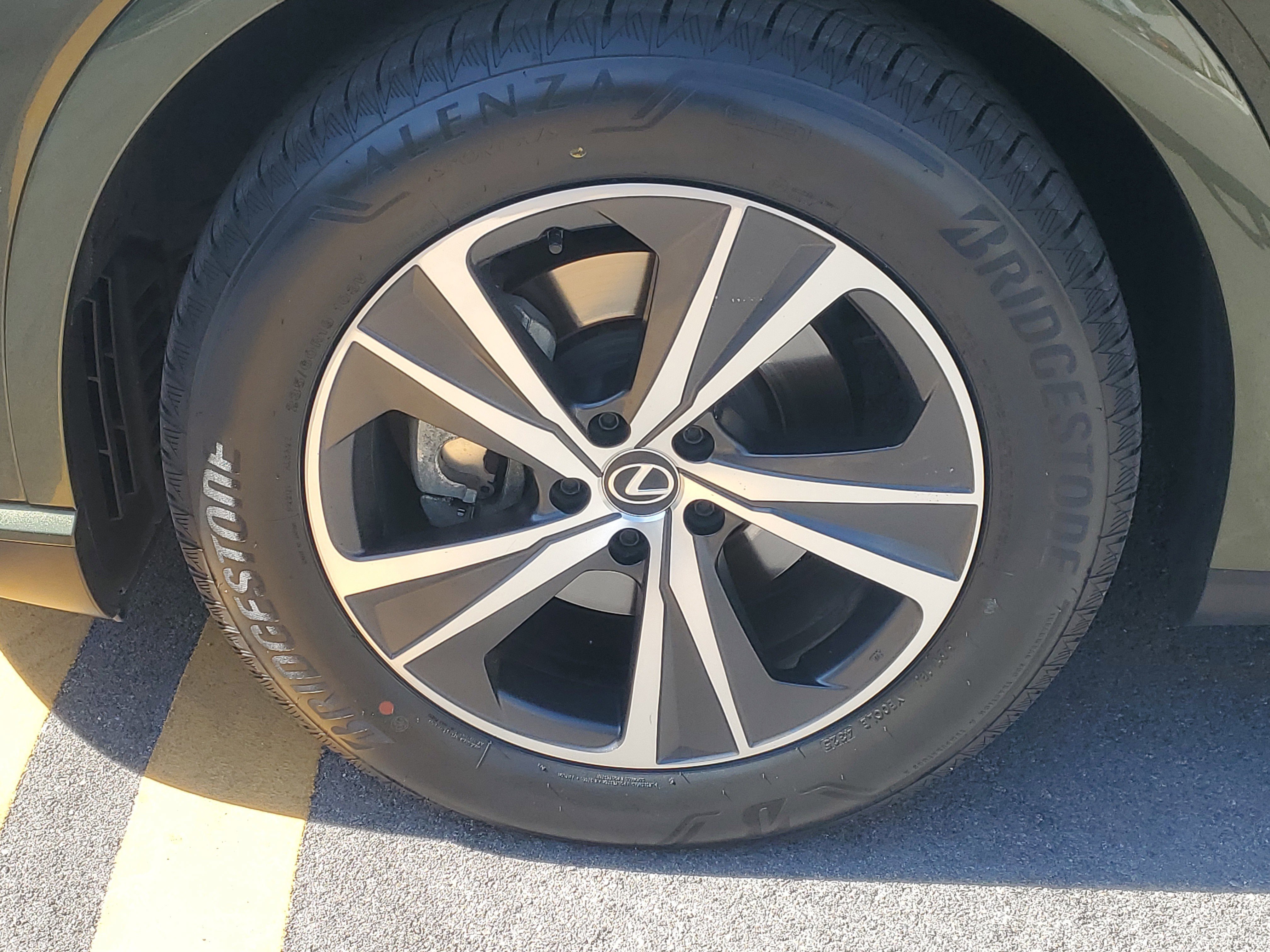 Used 2023 Lexus RX 350 Premium w/ Cold Area Package image 4