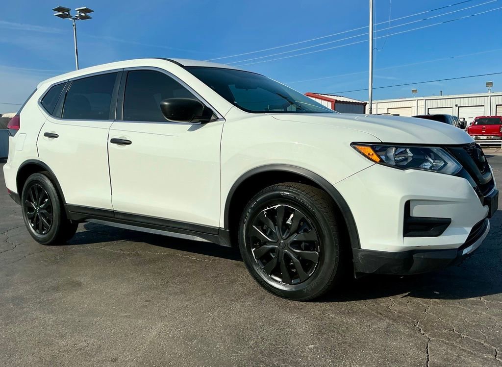 Used 2017 Nissan Rogue S image 7