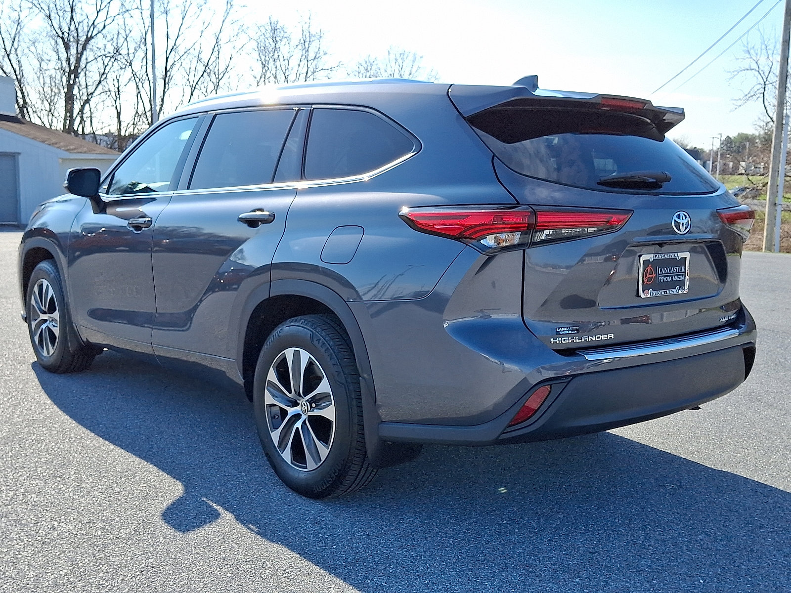 Used 2020 Toyota Highlander XLE image 5