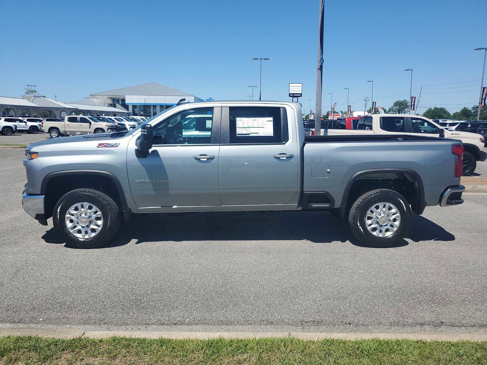 New 2026 Chevrolet Silverado 3500 LT w/ Safety Package AWD/4WD image 2