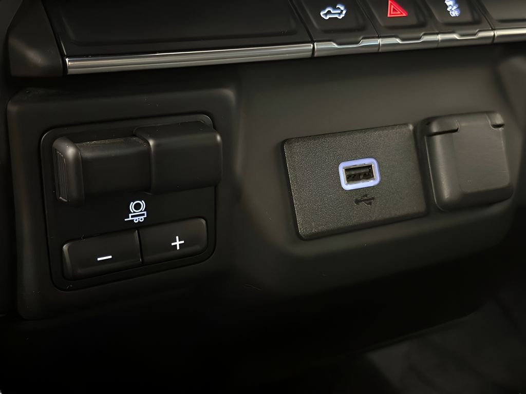 Certified 2020 Chevrolet Silverado 1500 Custom w/ Custom Value Package image 32