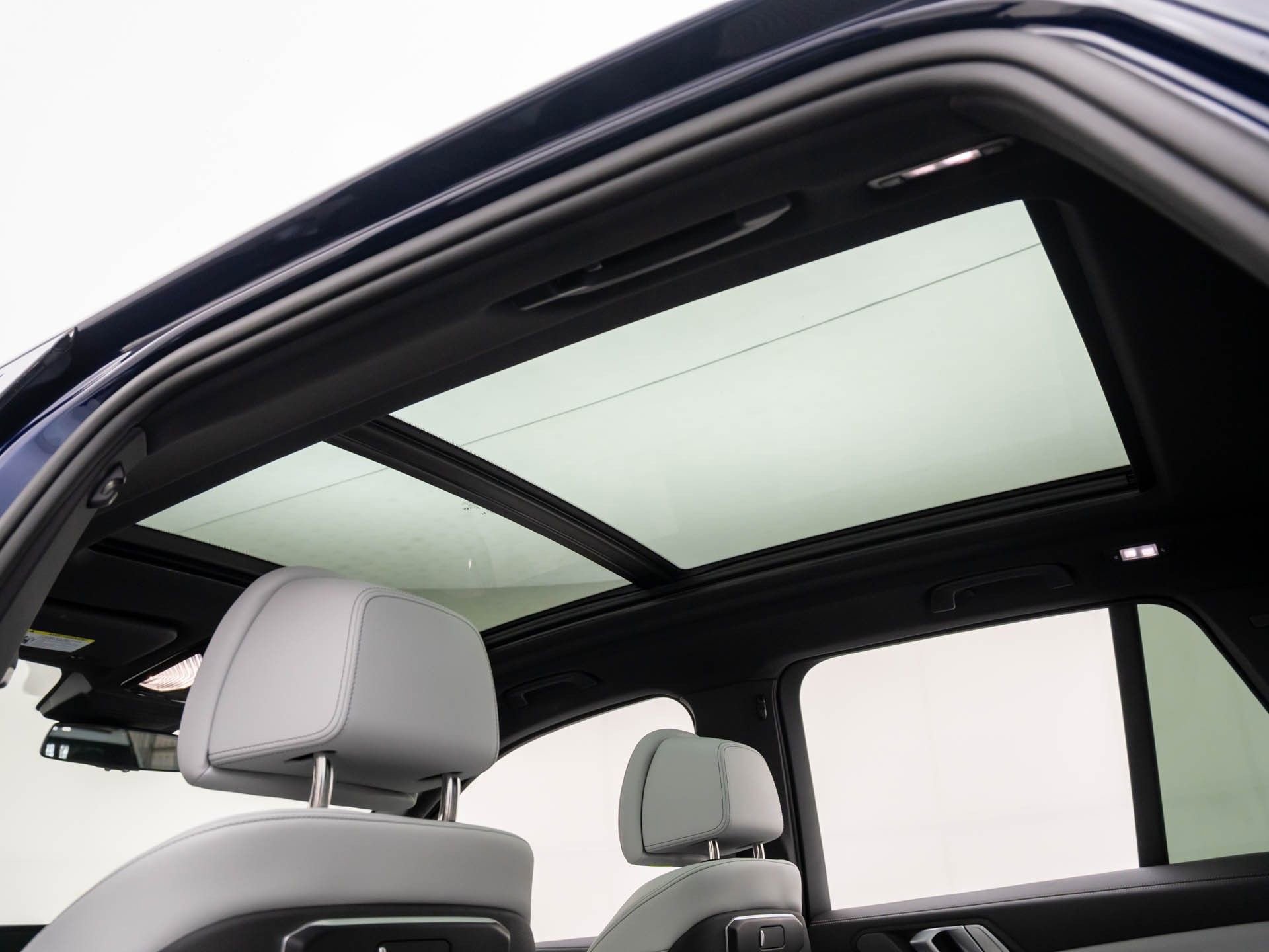 Certified 2025 BMW X5 M60i w/ Climate Comfort Package image 19