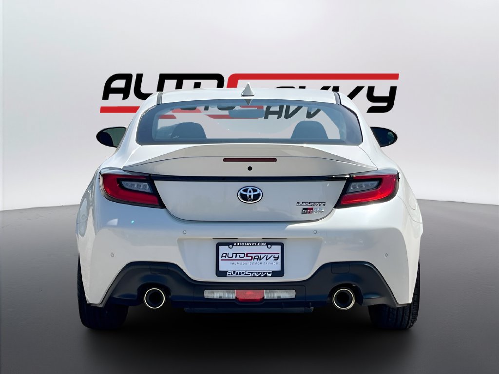 Used 2026 Toyota GR86 Premium w/ ALL Weather Mat Package (TMS) RWD image 6