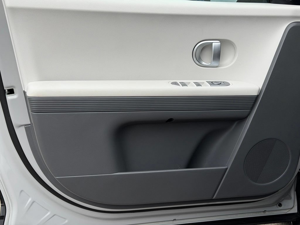 Used 2024 Hyundai Ioniq 5 SEL RWD image 21