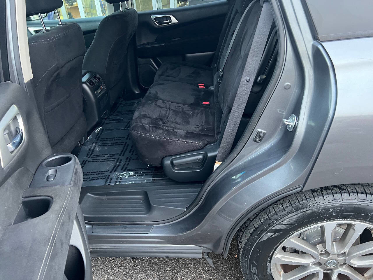 Used 2015 Nissan Pathfinder SV image 22