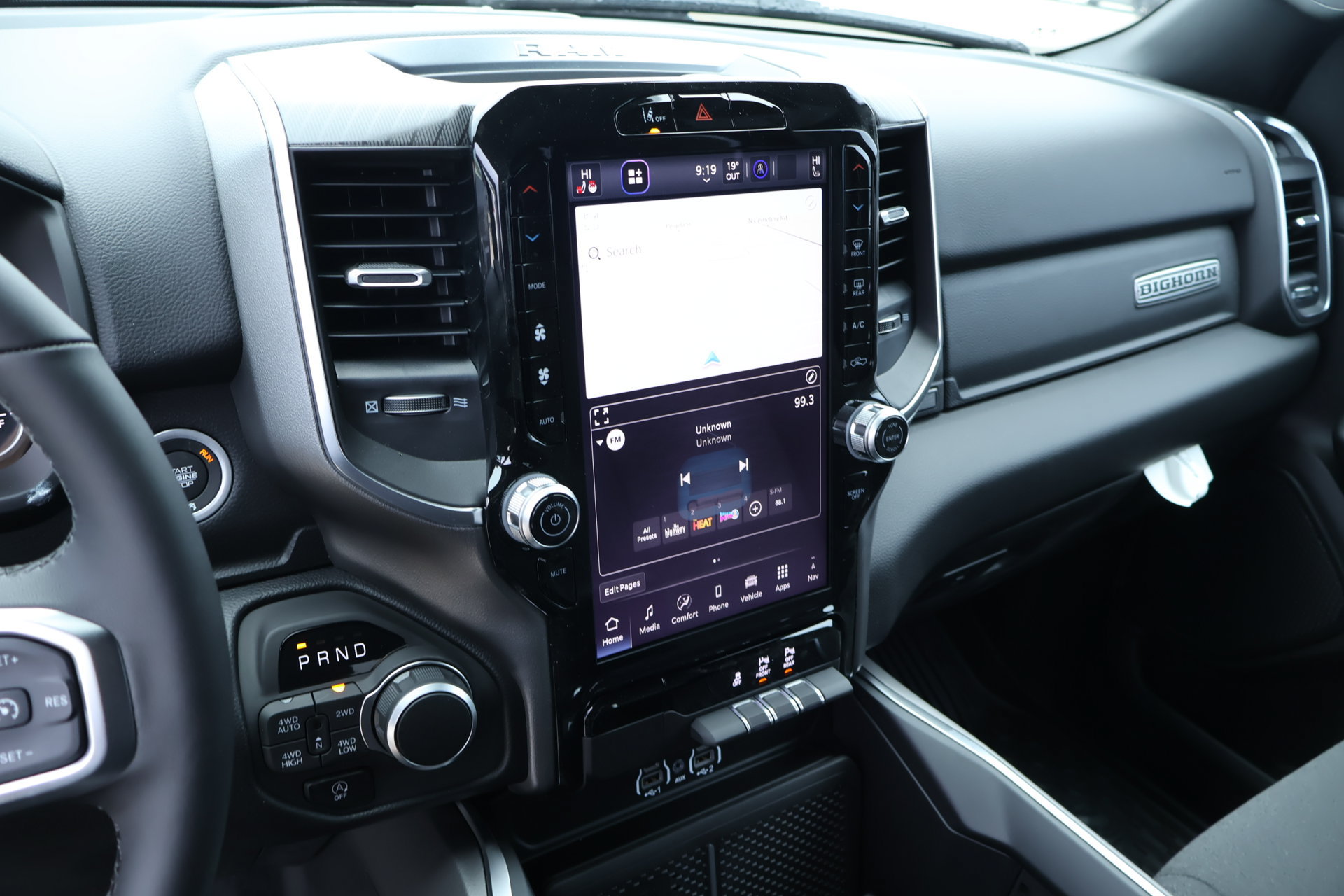 New 2027 RAM 1500 4x4 Crew Cab image 5