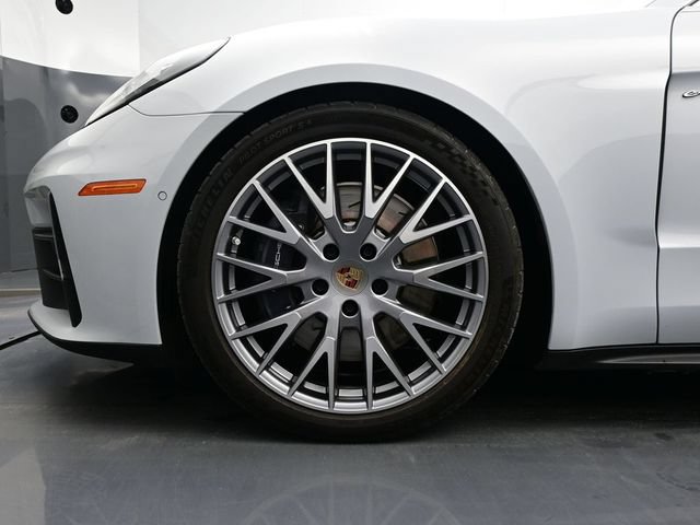 Certified 2025 Porsche Panamera 4 E-Hybrid AWD/4WD image 6
