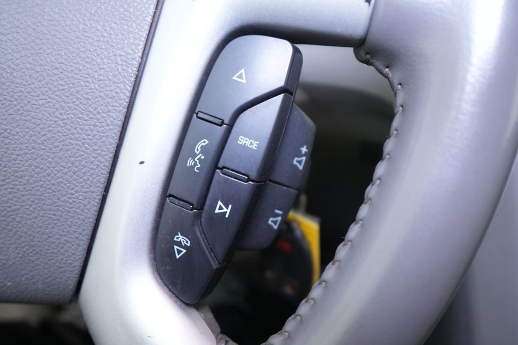 Used 2012 Chevrolet Traverse LS image 32