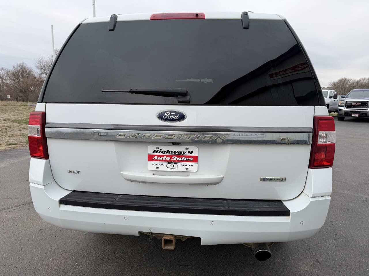 Used 2017 Ford Expedition EL XLT image 4