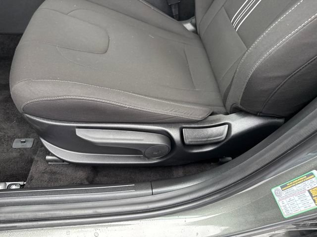 Certified 2025 Hyundai Elantra SEL w/ Cargo Package image 14
