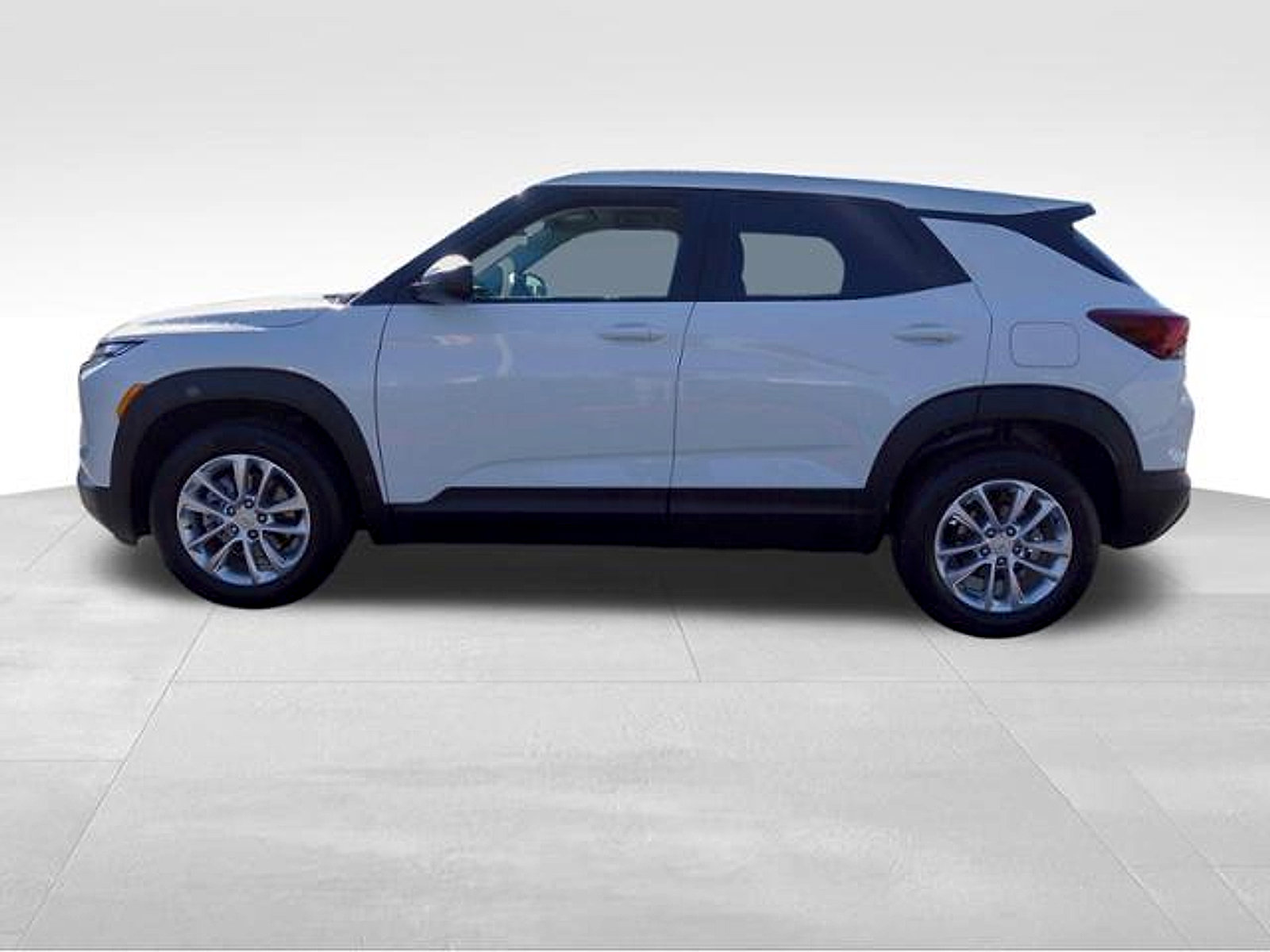 Used 2025 Chevrolet TrailBlazer LS w/ LS Convenience Package FWD image 7