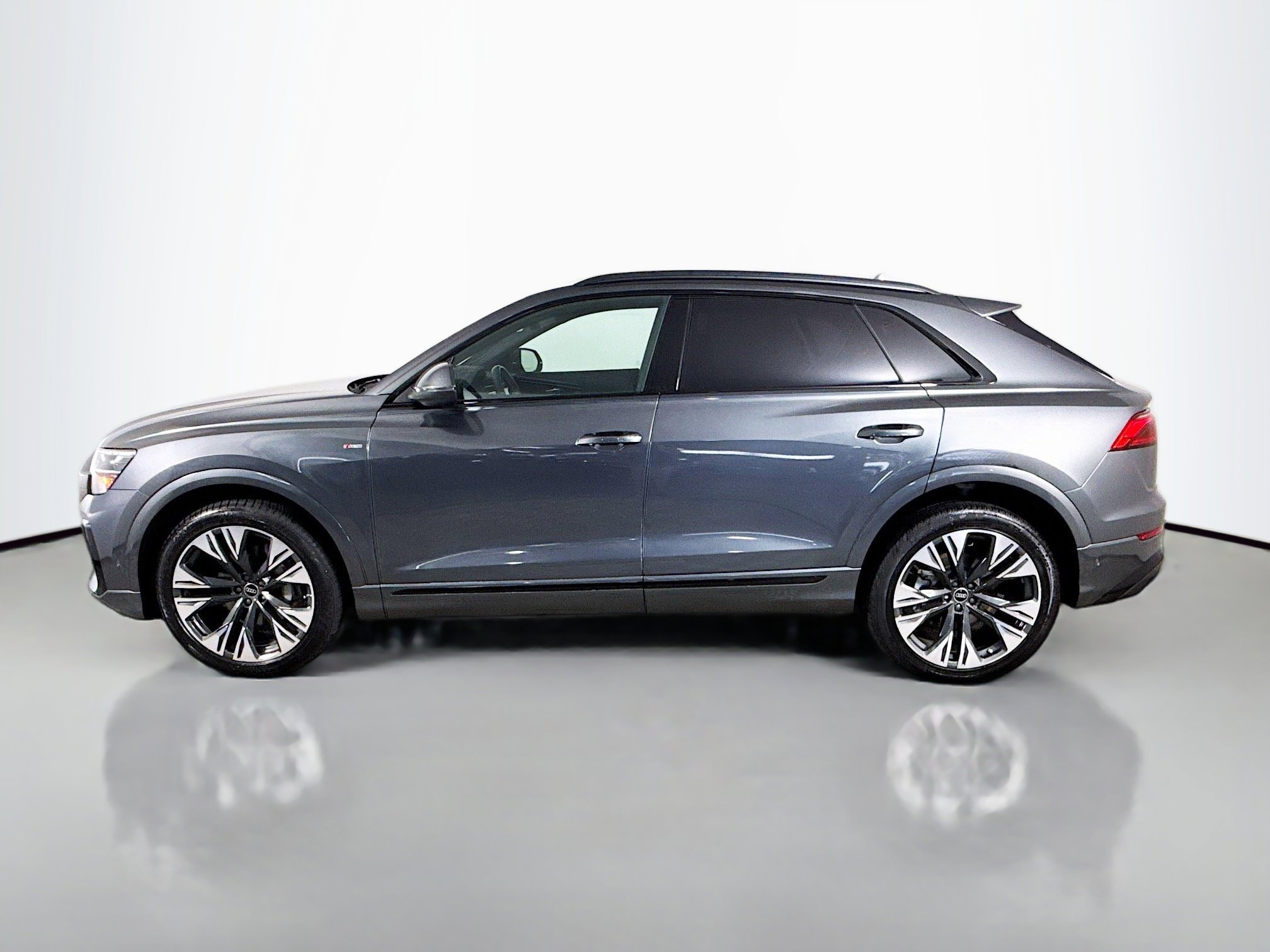 Used 2025 Audi Q8 Premium Plus w/ Premium Plus Package AWD/4WD image 6