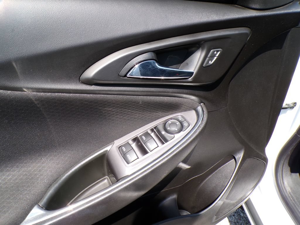 Used 2020 Chevrolet Malibu LT FWD image 24